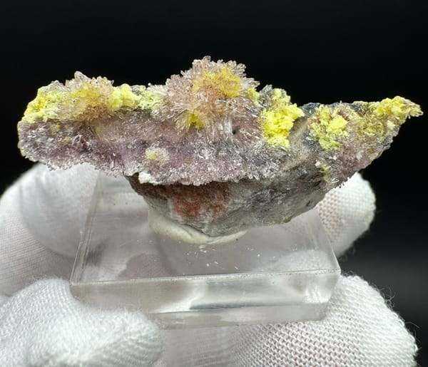 Creedite from Qinglong Co., Guizhou, China, individual mineral specimen view 1