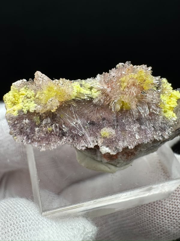 Creedite from Qinglong Co., Guizhou, China, individual mineral specimen view 7