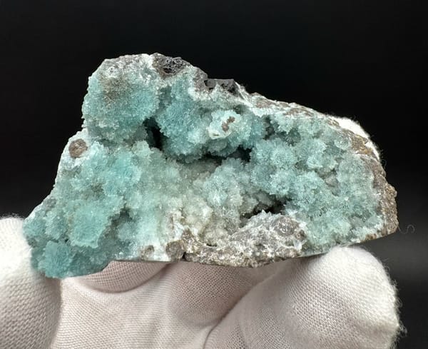 Hemimorphite from Ruyuan, Guangdong, China, individual mineral specimen view 1