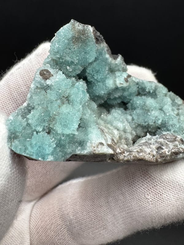 Hemimorphite from Ruyuan, Guangdong, China, individual mineral specimen view 2