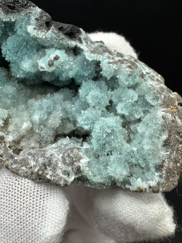 Hemimorphite from Ruyuan, Guangdong, China, individual mineral specimen view 6