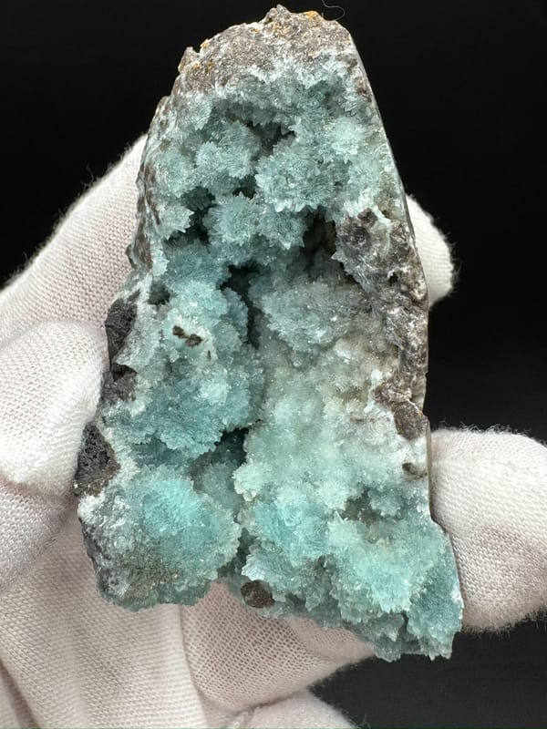 Hemimorphite from Ruyuan, Guangdong, China, individual mineral specimen view 8