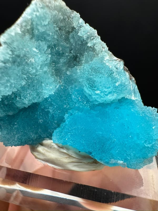 Hemimorphite from Ruyuan, Guangdong, China, individual mineral specimen view 8