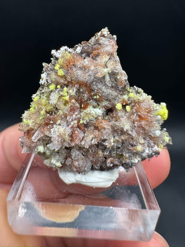 Creedite from Qinglong Co., Guizhou, China, individual mineral specimen view 1