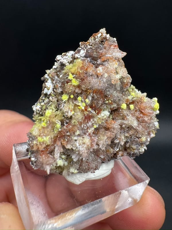 Creedite from Qinglong Co., Guizhou, China, individual mineral specimen view 7