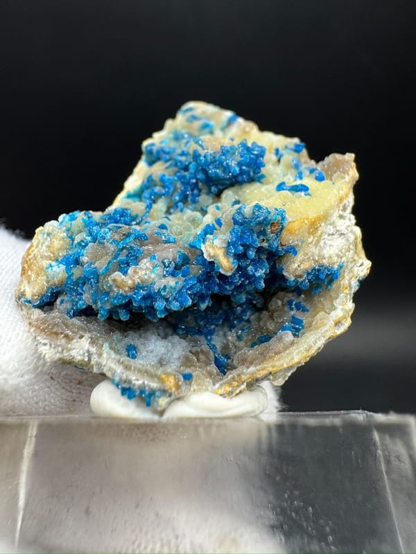 Veszelyite from Yunnan, China, individual mineral specimen view 3