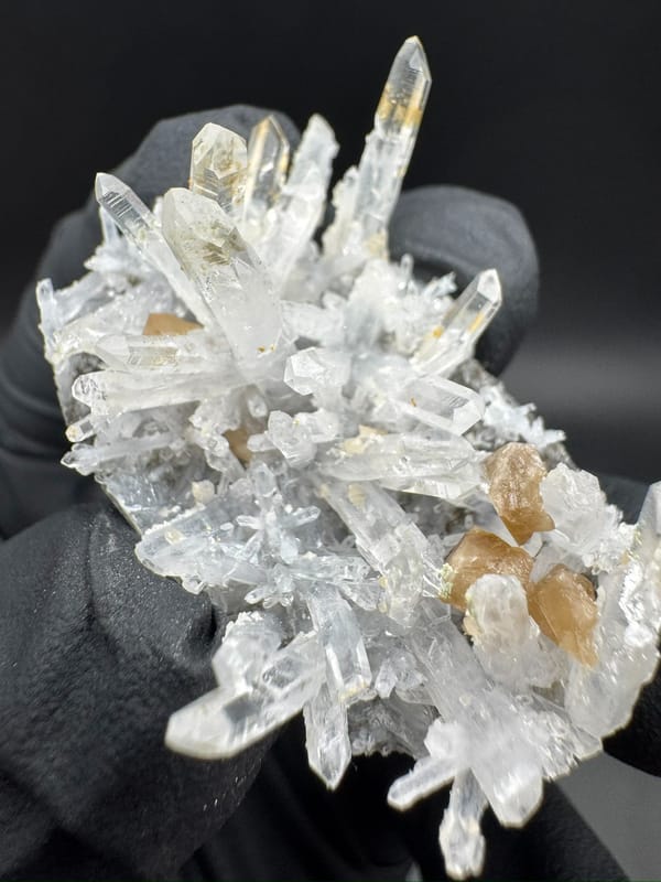 Scheelite from Yaogangxian Mine, Yizhang Co., Hunan, China, individual mineral specimen view 7