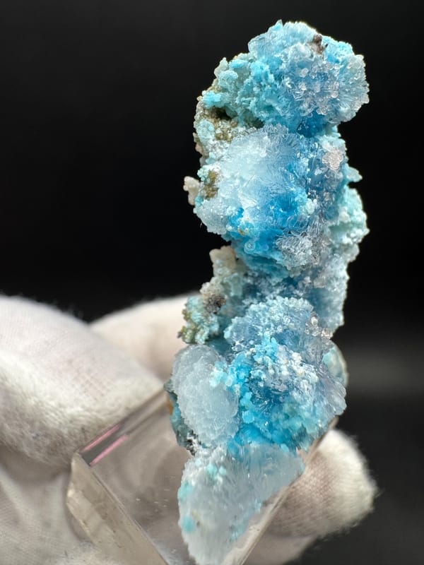 Gypsum from Guizhou, China, individual mineral specimen view 4