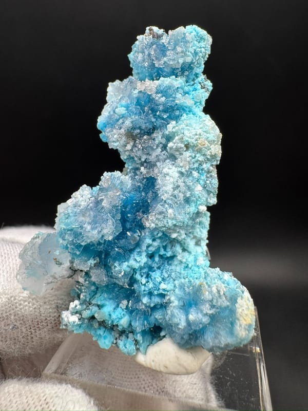 Gypsum from Guizhou, China, individual mineral specimen view 6