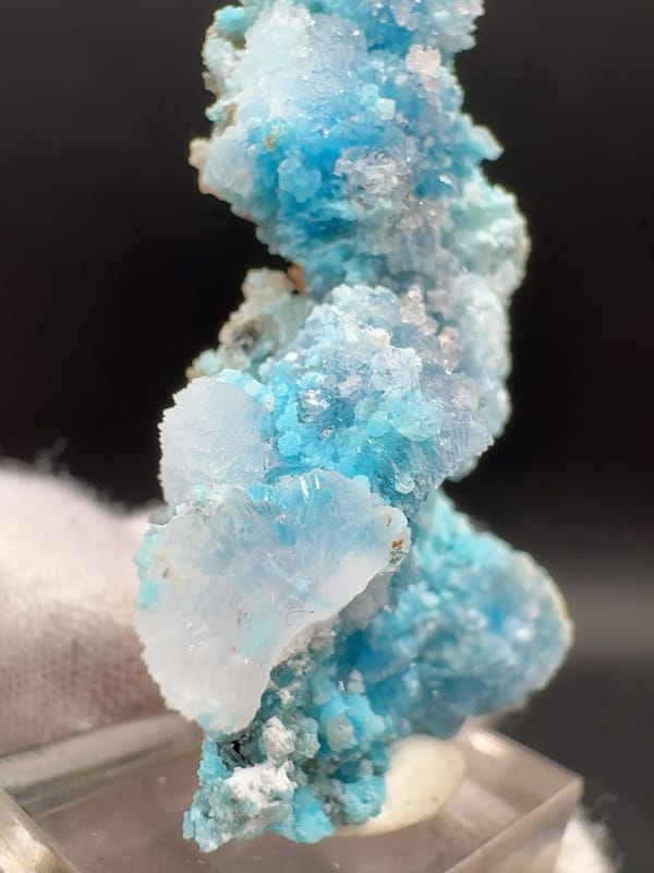 Gypsum from Guizhou, China, individual mineral specimen view 9