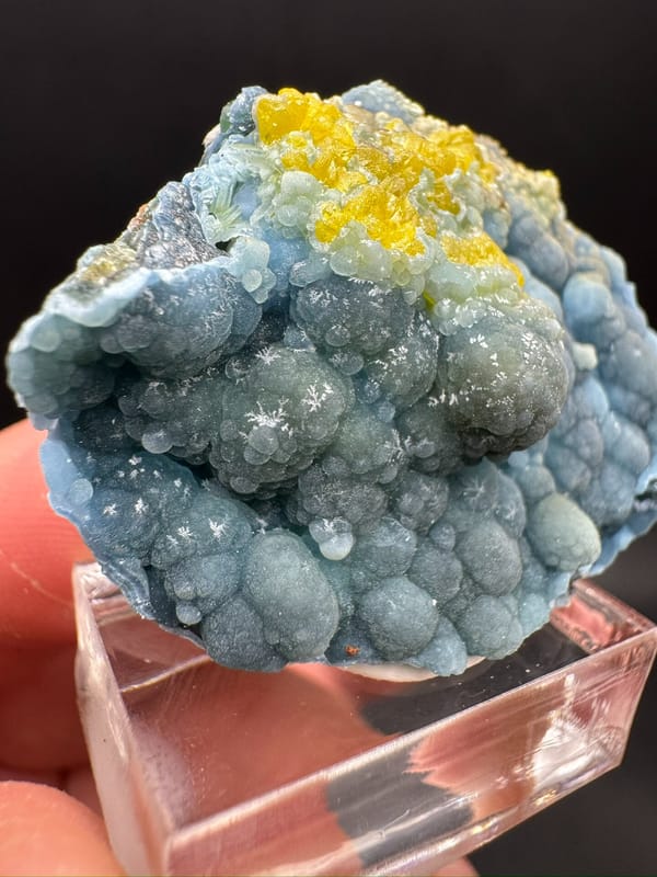 Plumbogummite from Guangxi, China, individual mineral specimen view 9