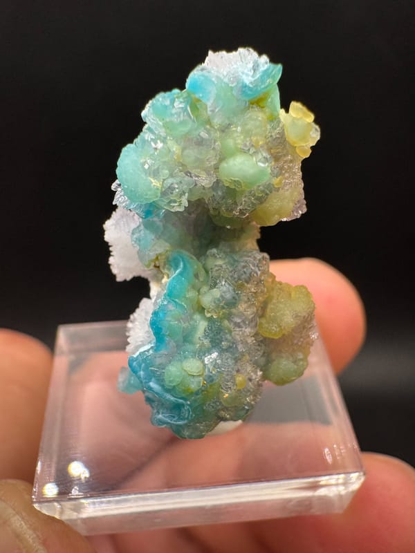 Gibbsite from Guizhou, China, individual mineral specimen view 2