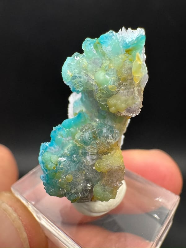 Gibbsite from Guizhou, China, individual mineral specimen view 5