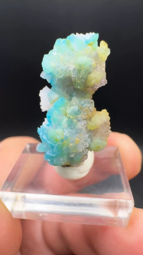 Gibbsite from Guizhou, China, individual mineral specimen view 7