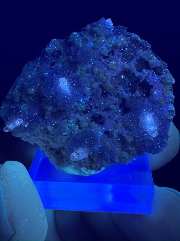 Creedite from Guizhou, China, individual mineral specimen view 2