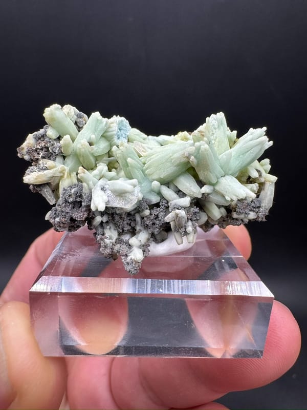 Plumbogummite from Guangxi, China, individual mineral specimen view 1