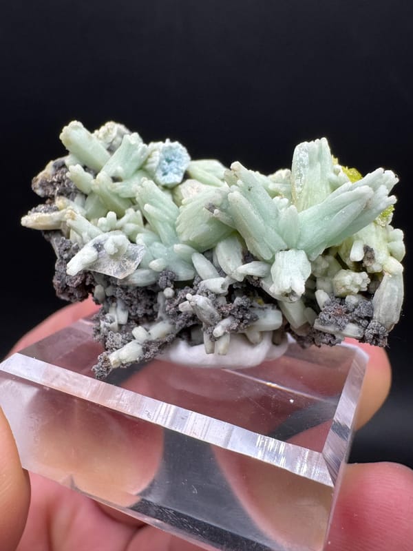 Plumbogummite from Guangxi, China, individual mineral specimen view 2