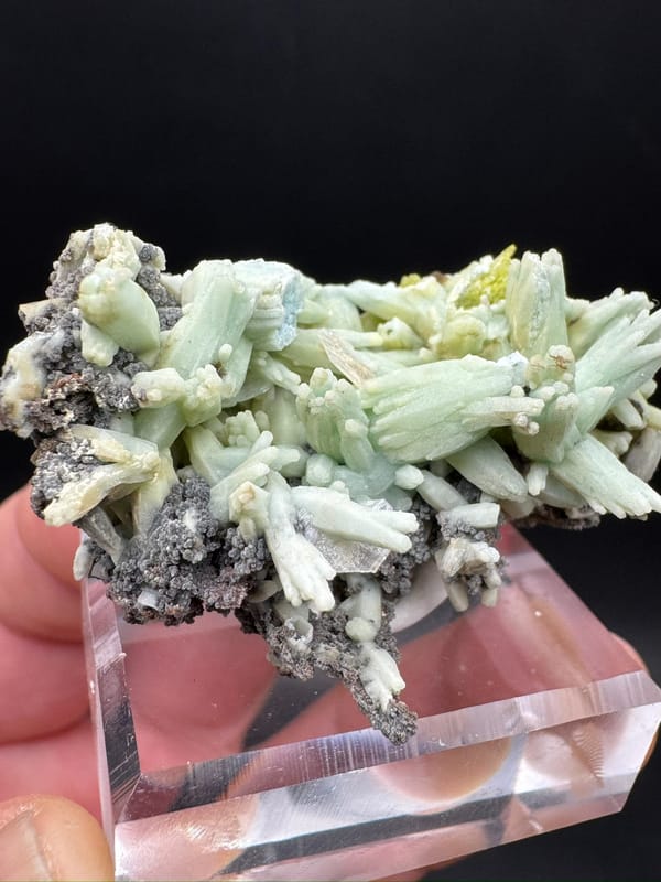 Plumbogummite from Guangxi, China, individual mineral specimen view 3