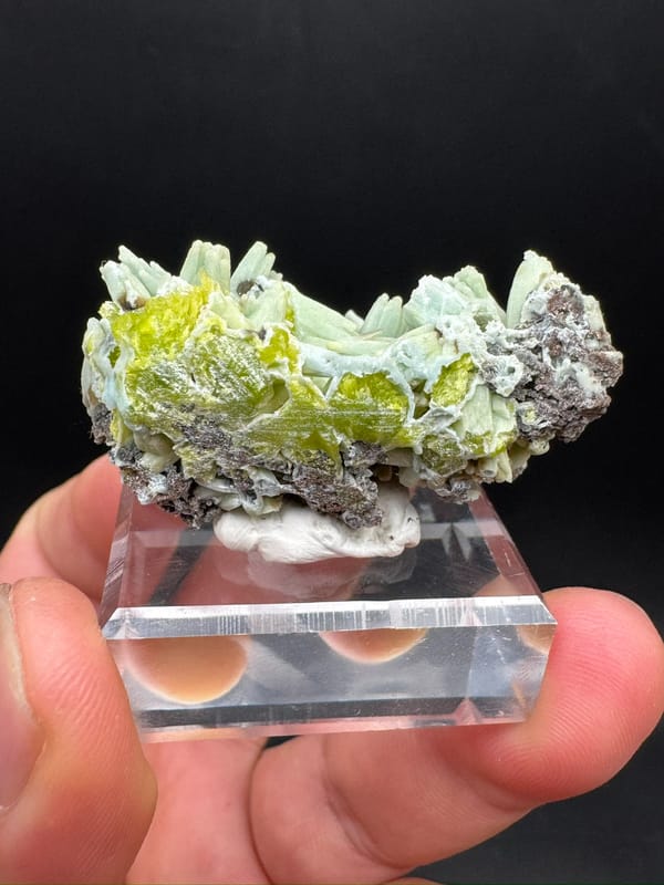 Plumbogummite from Guangxi, China, individual mineral specimen view 6