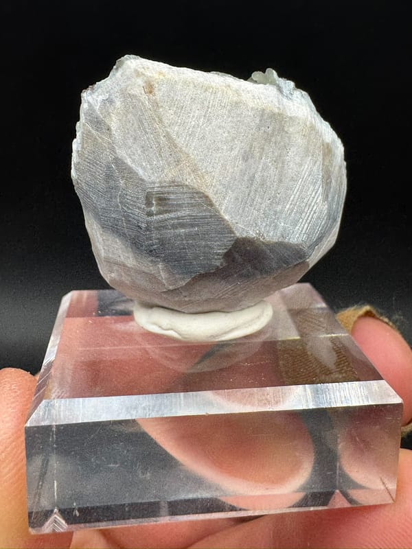 Gibbsite from Qinglong Co., Guizhou, China, individual mineral specimen view 3