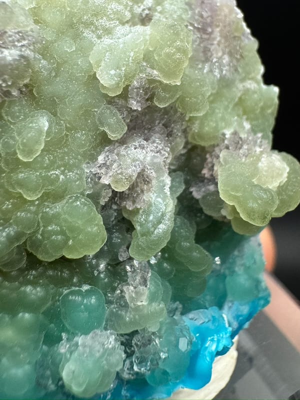 Gibbsite from Qinglong Co., Guizhou, China, individual mineral specimen view 4