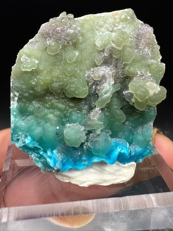 Gibbsite from Qinglong Co., Guizhou, China, individual mineral specimen view 5