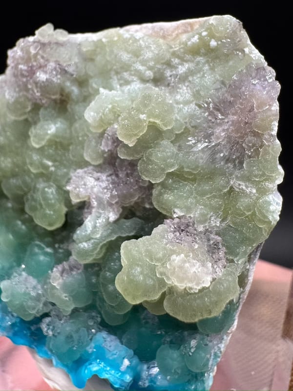 Gibbsite from Qinglong Co., Guizhou, China, individual mineral specimen view 8