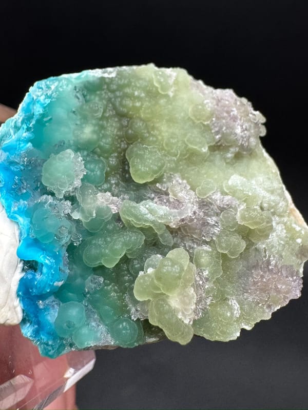 Gibbsite from Qinglong Co., Guizhou, China, individual mineral specimen view 9