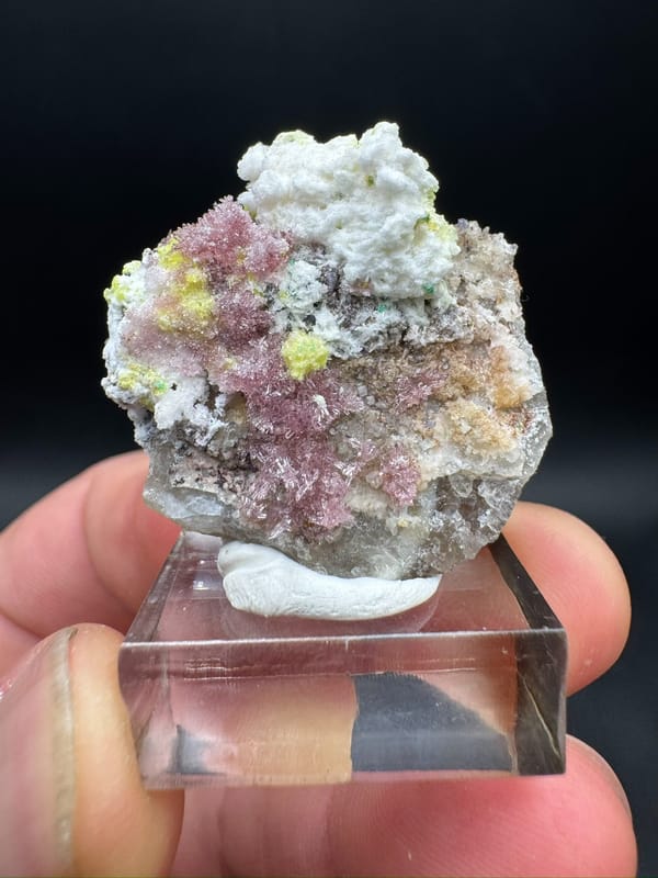 Creedite from Guizhou, China, individual mineral specimen view 1