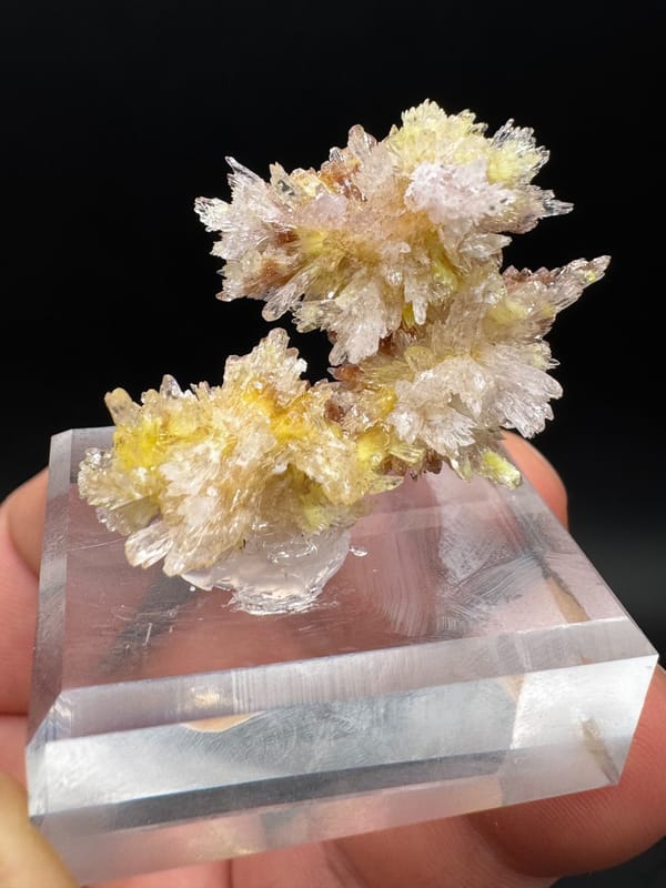 Creedite from Guizhou, China, individual mineral specimen view 2