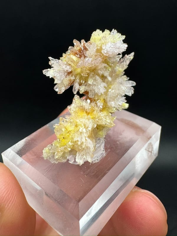 Creedite from Guizhou, China, individual mineral specimen view 5