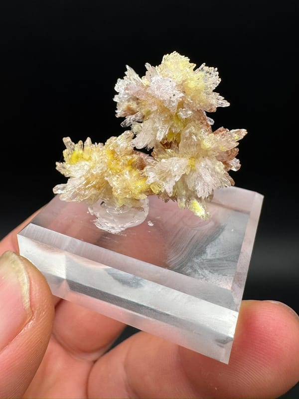 Creedite from Guizhou, China, individual mineral specimen view 7