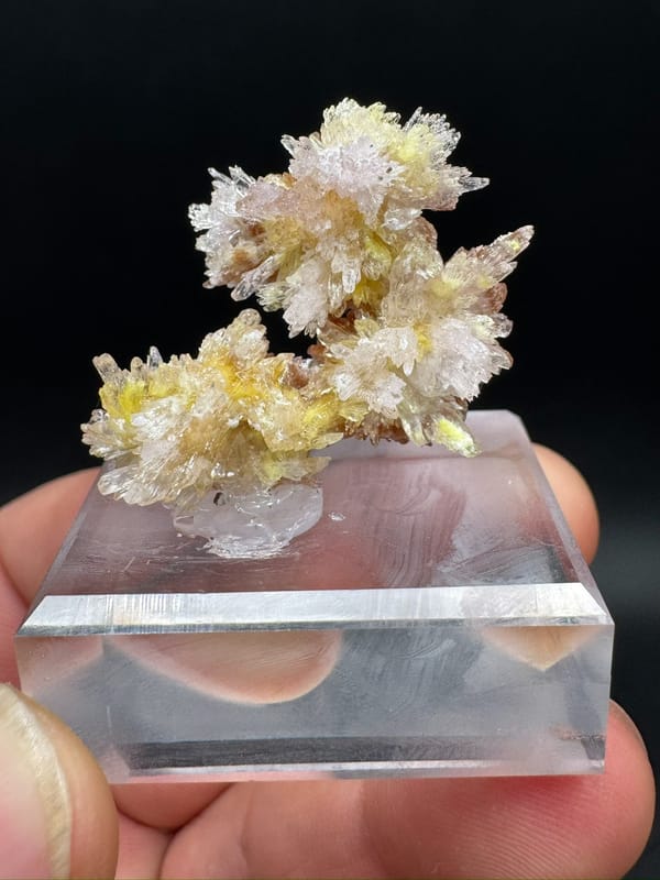 Creedite from Guizhou, China, individual mineral specimen view 9