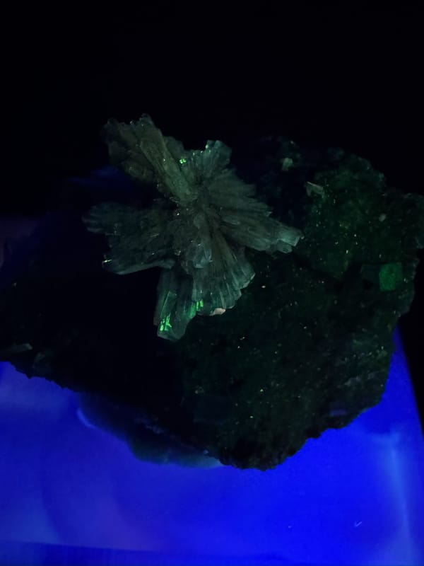 Creedite from Guizhou, China, individual mineral specimen view 5