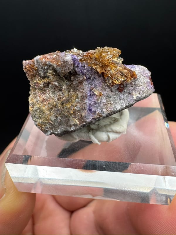 Creedite from Guizhou, China, individual mineral specimen view 6