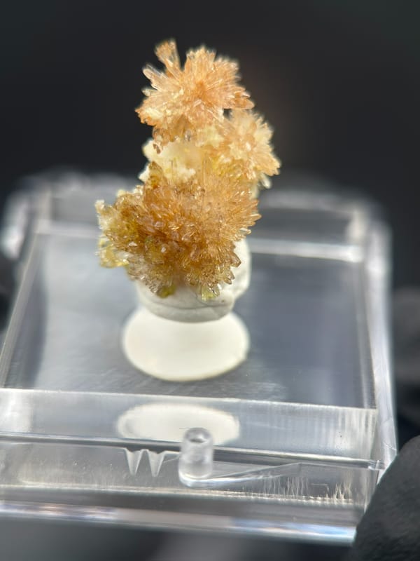 Creedite from Guizhou, China, individual mineral specimen view 4