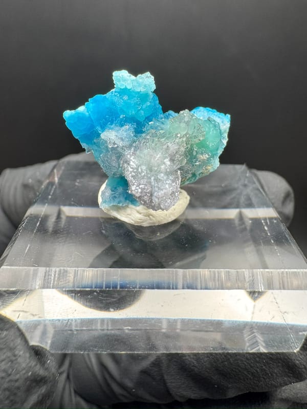 Gibbsite from Guizhou, China, individual mineral specimen view 1