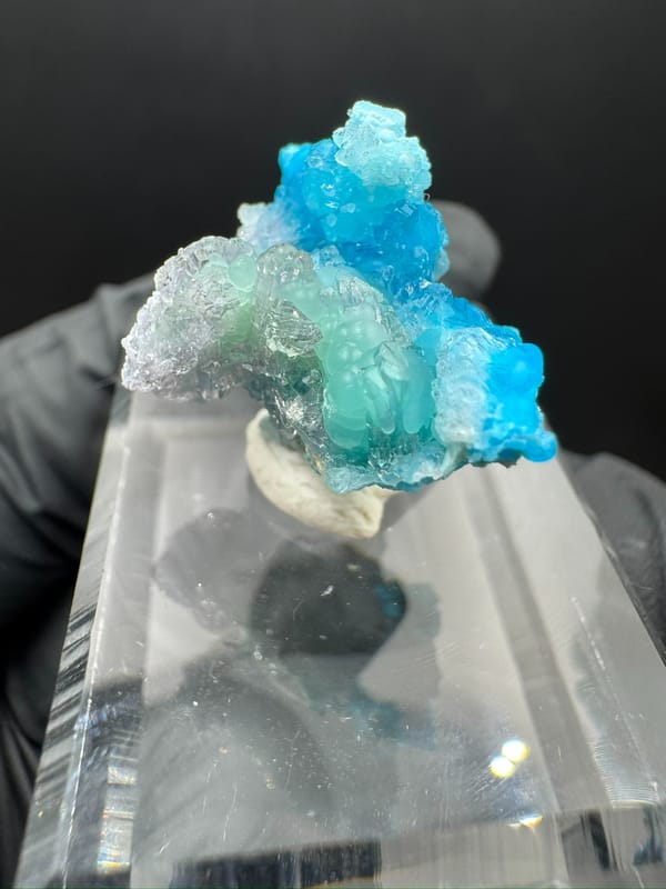 Gibbsite from Guizhou, China, individual mineral specimen view 7