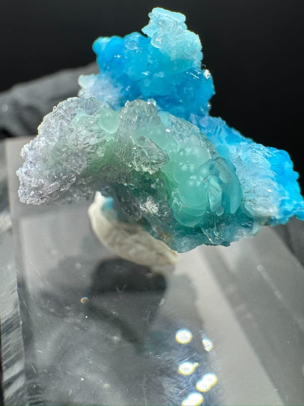 Gibbsite from Guizhou, China, individual mineral specimen view 8