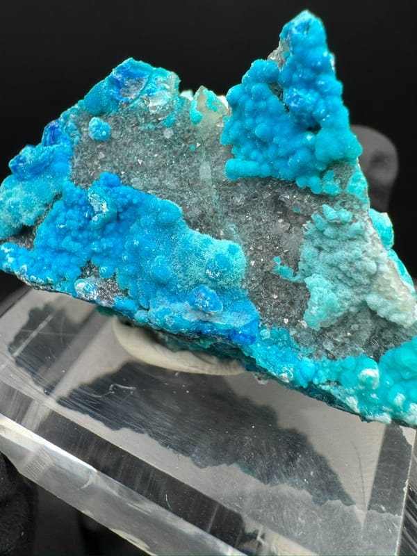 Gibbsite from Guizhou, China, individual mineral specimen view 7