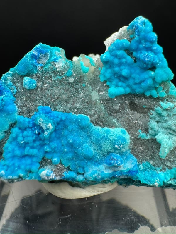 Gibbsite from Guizhou, China, individual mineral specimen view 8