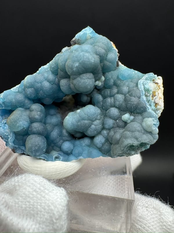 Gibbsite from Guangxi, China, individual mineral specimen view 7