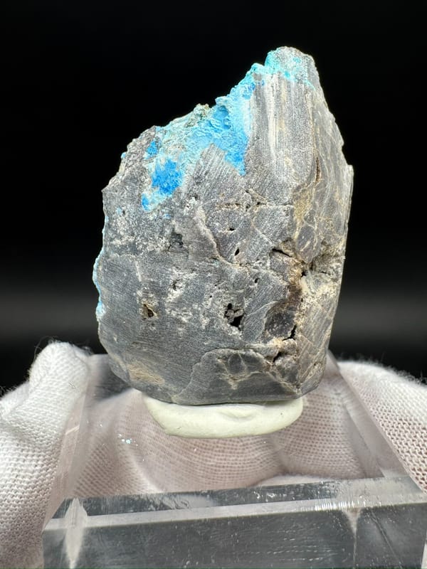 Gibbsite from Guizhou, China, individual mineral specimen view 3