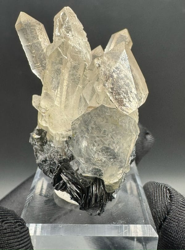 Quartz from Guangdong, China, individual mineral specimen view 3