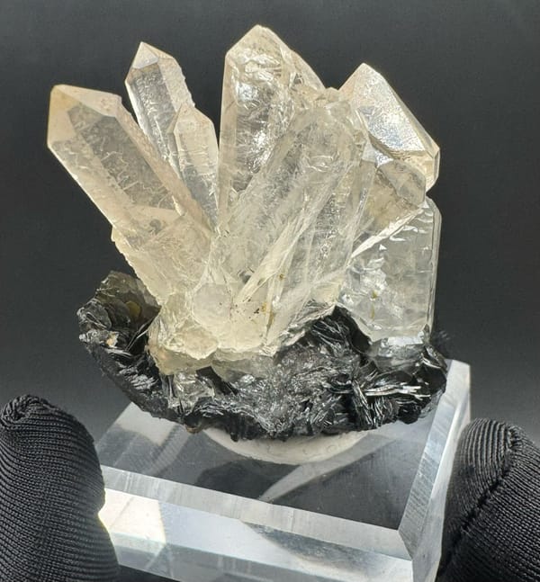 Quartz from Guangdong, China, individual mineral specimen view 4