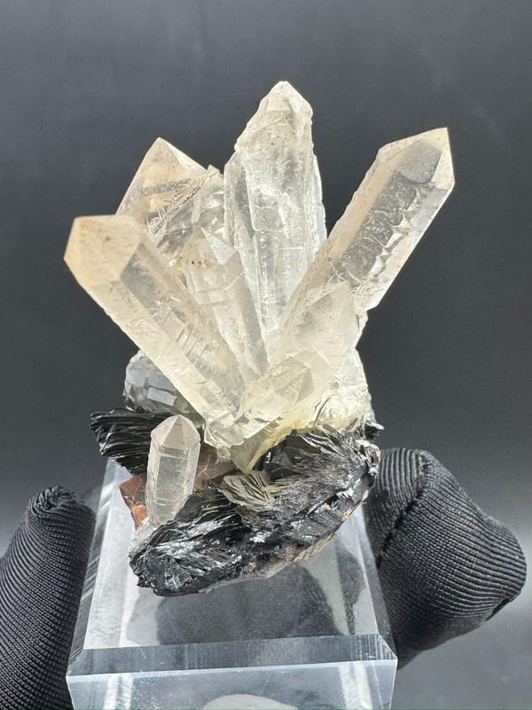 Quartz from Guangdong, China, individual mineral specimen view 7