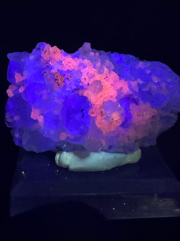 Fluorite from Fujian, China, individual mineral specimen view 2
