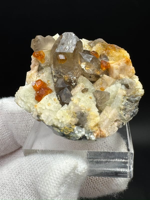 Spessartine from Fujian, China, individual mineral specimen view 6