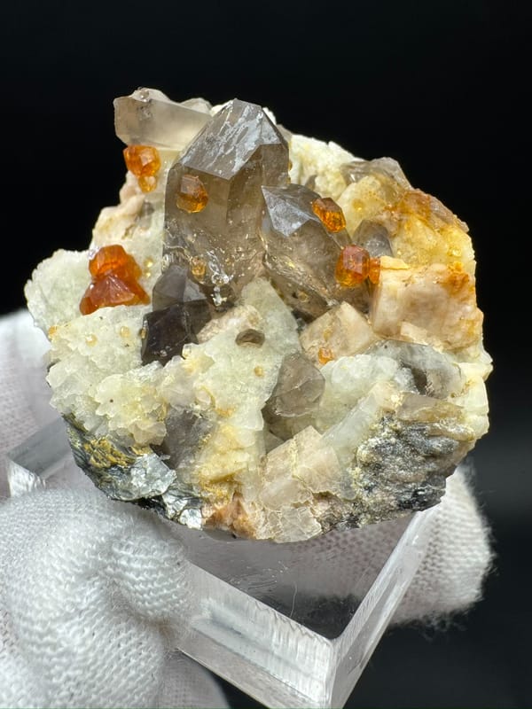 Spessartine from Fujian, China, individual mineral specimen view 7