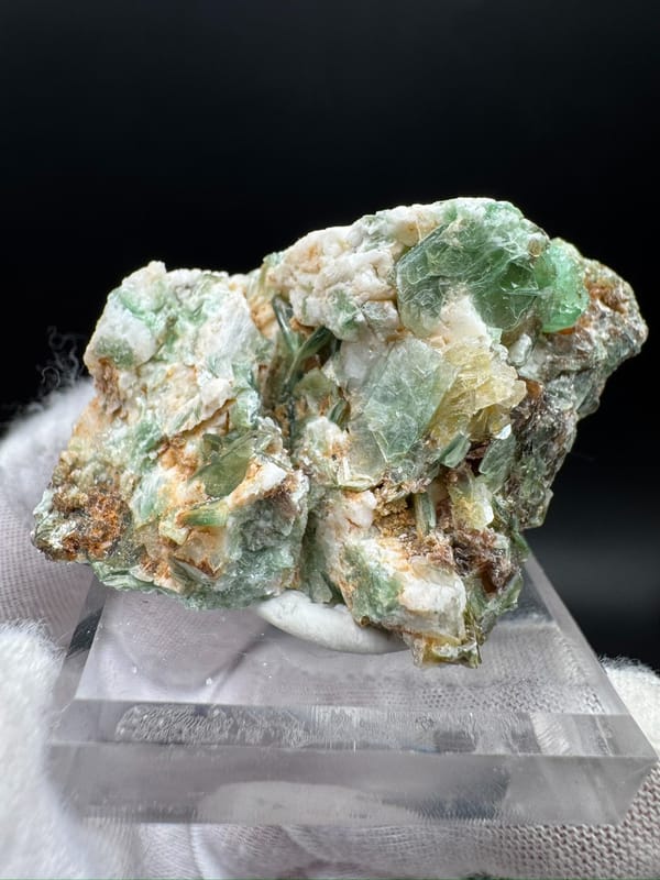 Emerald from Qinling, Shaanxi, China, individual mineral specimen view 1